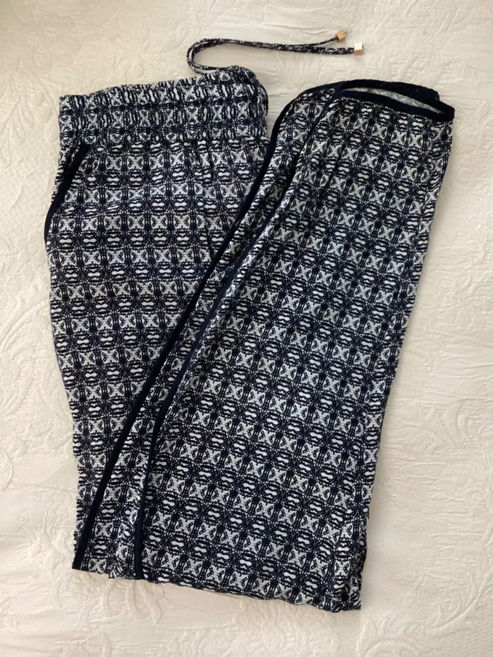 POROPHROSE NAVY BLUE WHITE LOUNGING PANTS WITH DRAWSTRING SIZE S/M